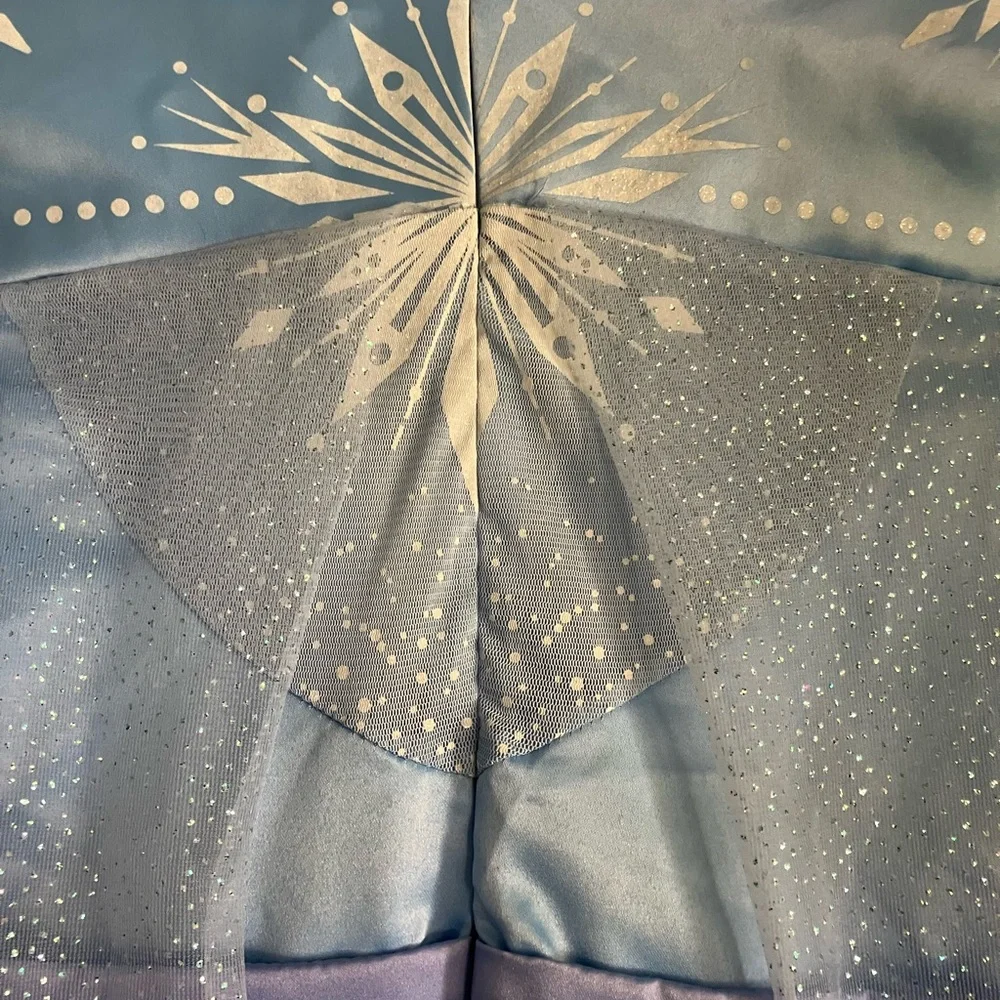 Frozen Elsa Costume M 7-8 - Picture 9 of 10